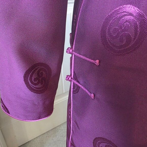 Traditional Mongolian Dress with Stand Collar - Picture 4 of 5